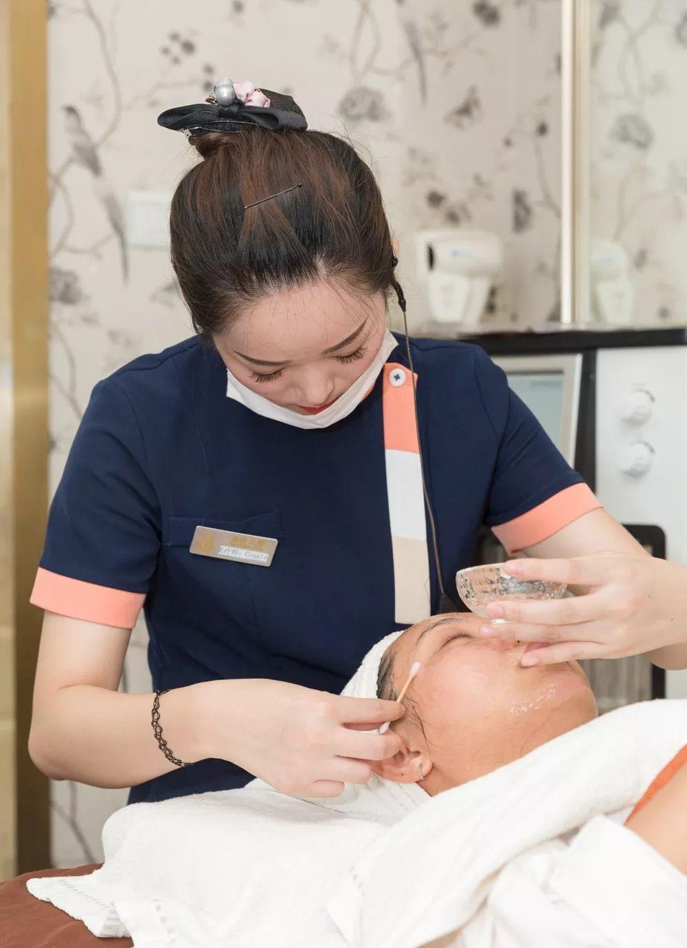 美背新款旗舰店,美背美容养生馆