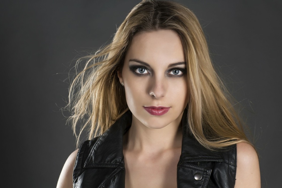 烟熏妆教程简单易学,烟熏妆教程超a