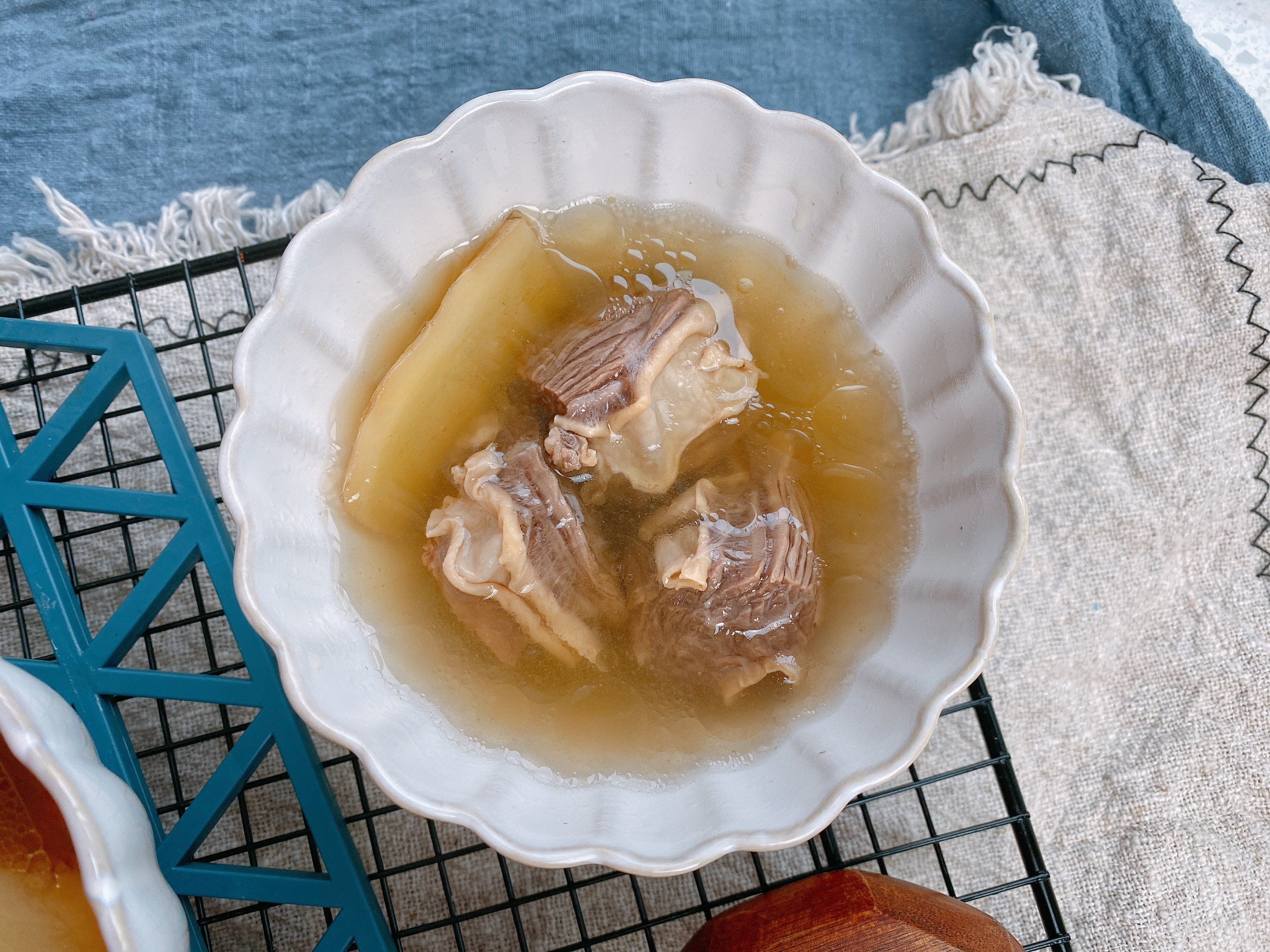 清炖牛肉怎样做到汤清淡肉入味,清炖牛肉汤怎么炖好吃又烂