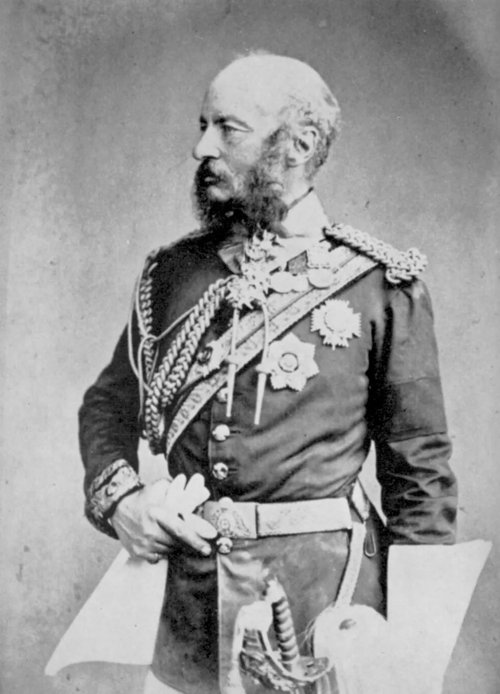 查尔斯王子最后怎么样了,英国查尔斯王储