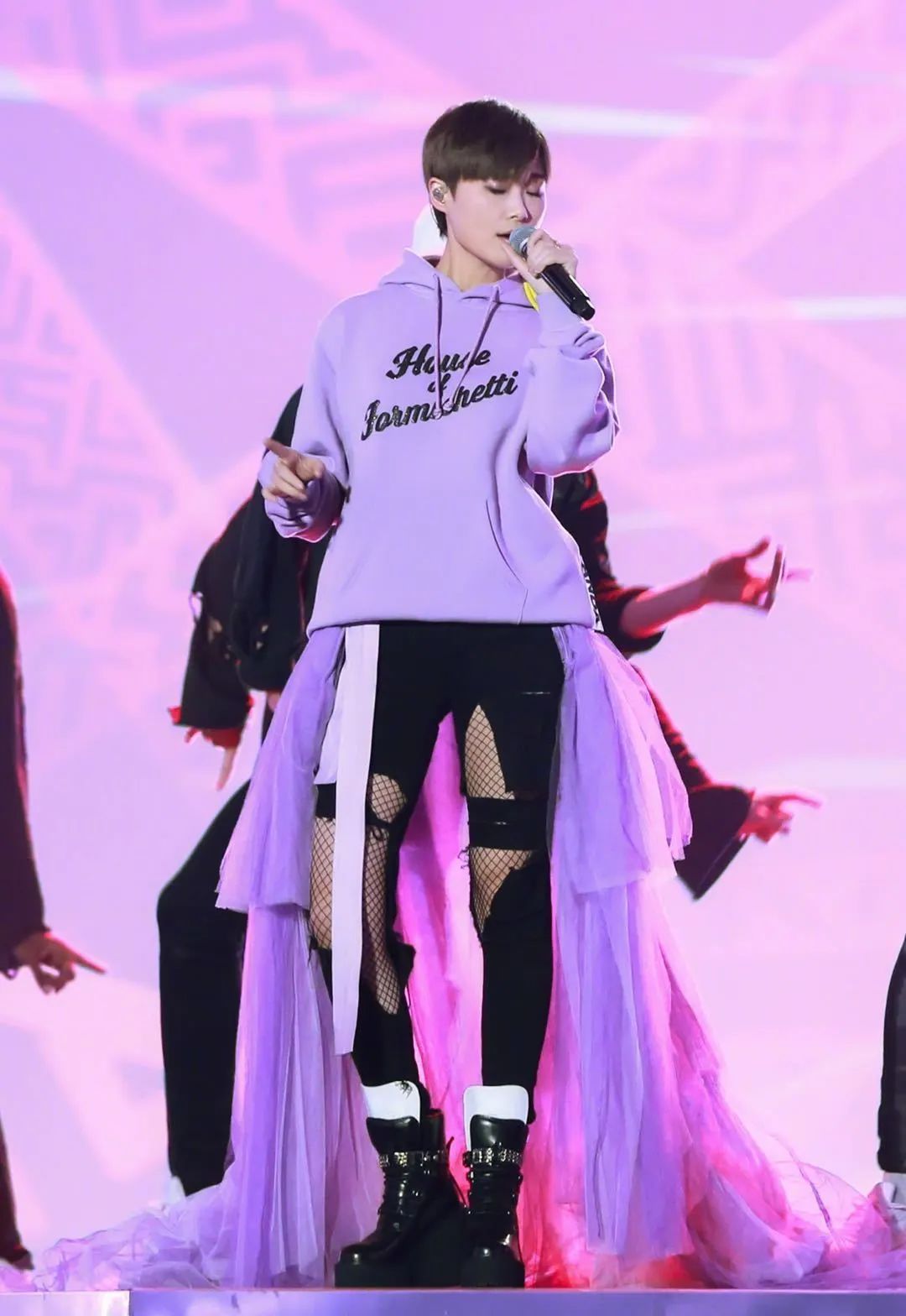 所有女生！帮你扒了10位女明星的*服私**，520照着穿就对啦