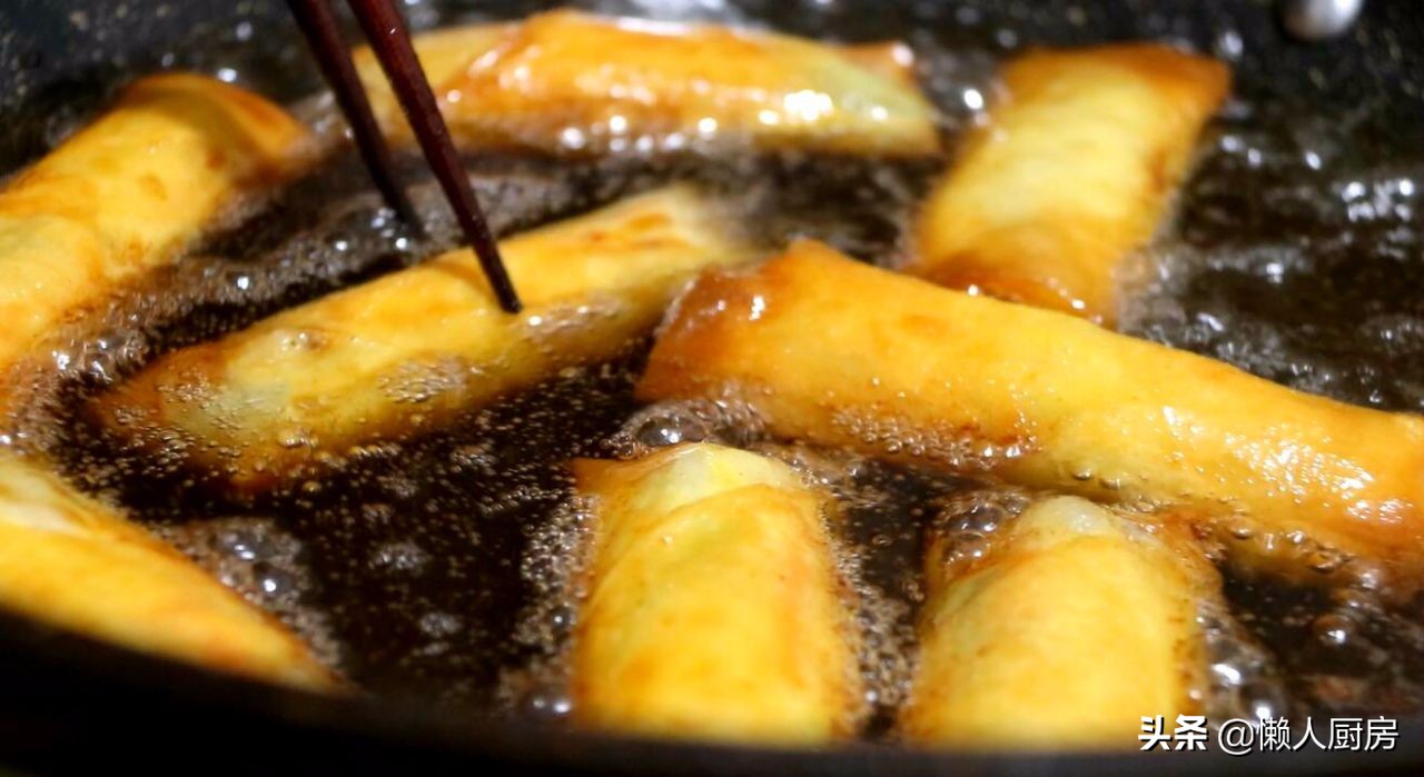 春卷这样做外脆里嫩咬一口满嘴香,春天春卷