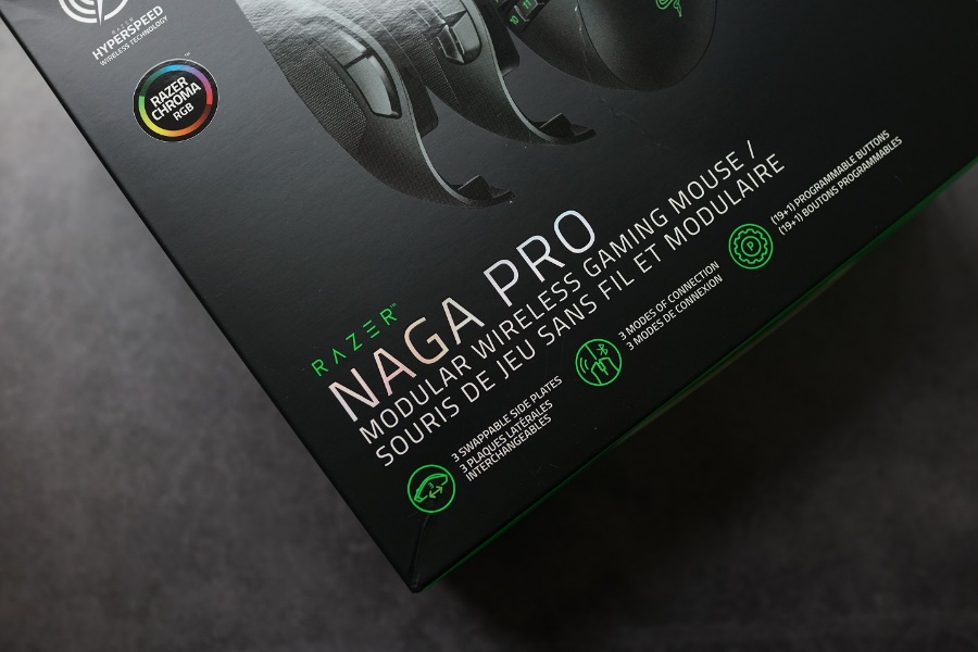 雷蛇那伽梵蛇专业版鼠标测评,雷蛇那伽梵蛇专业版和v2的区别