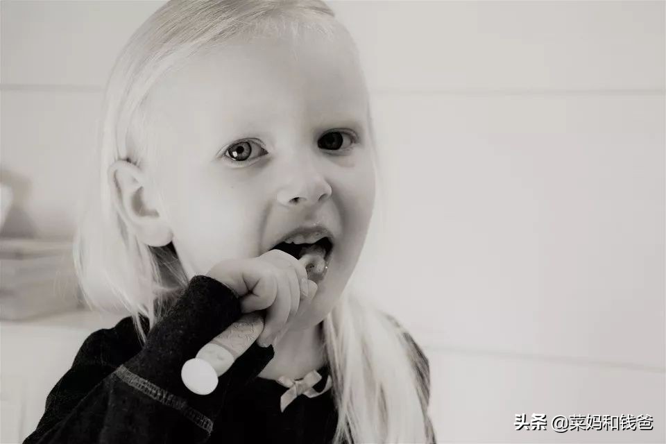 儿童含氟牙膏推荐0-3岁宝宝专用,不含氟的牙膏推荐婴幼儿