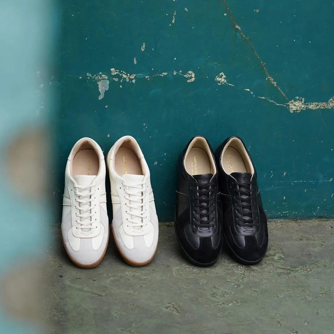 德训鞋奶油蓝白,白百何黑色德训鞋穿搭