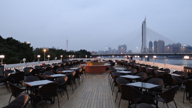 广州珠江夜游夜茶,广州夜游珠江船上美食