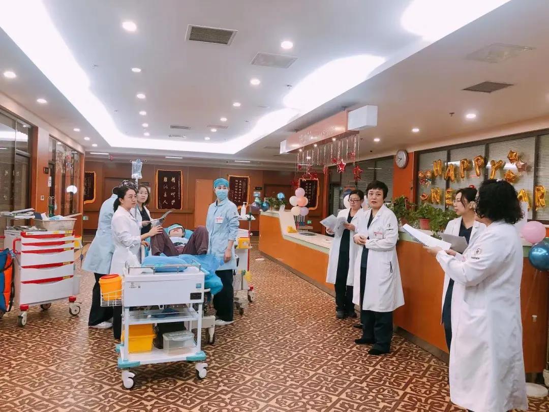 再次化解高危妊娠难题，助力三胎妈妈平安顺产