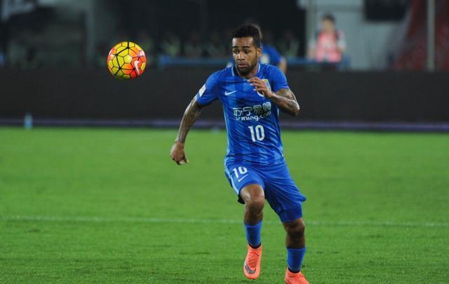 江苏苏宁主场0:3不敌上海上港,江苏苏宁足球全部比赛