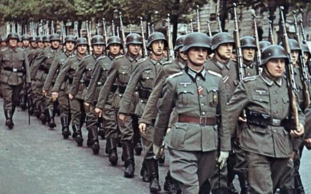 恐怖的骷颅——*党**卫军第三装甲师