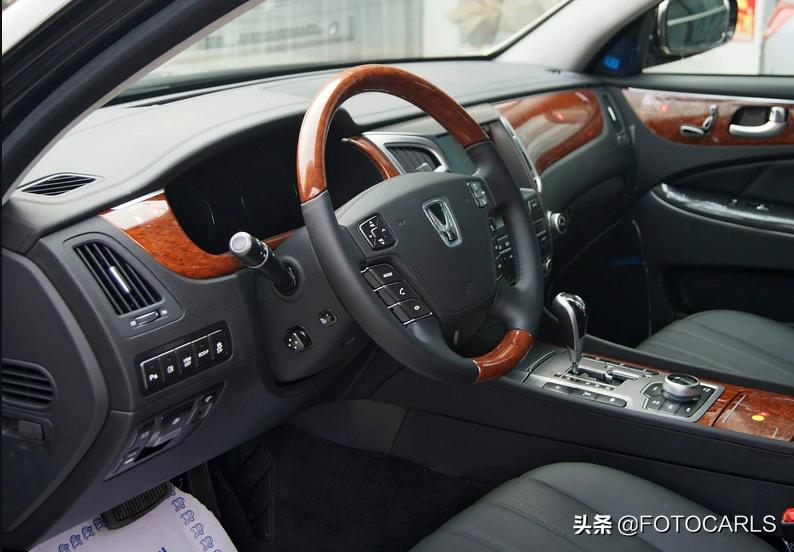 现代进口全新雅科仕新款,5.0lv8