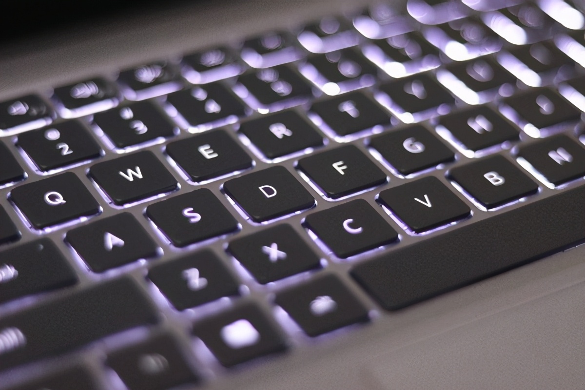 戴尔latitude5330二合一,latitude5320测评