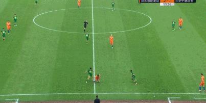 中超裁判1个奇葩判罚,中超裁判奇葩一幕