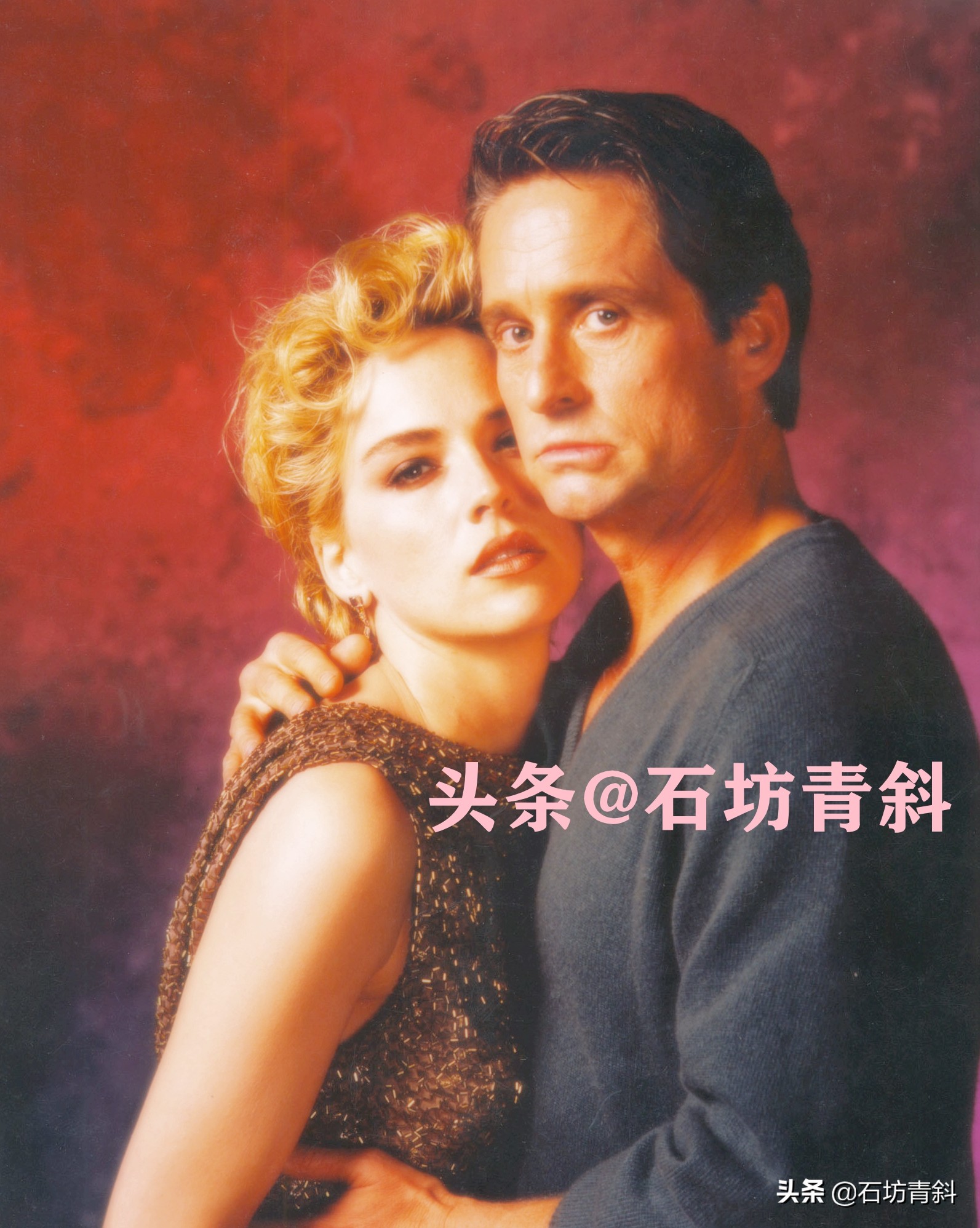 她被迫签下悔婚协议书,她迫于压力结婚当天签下离婚协议