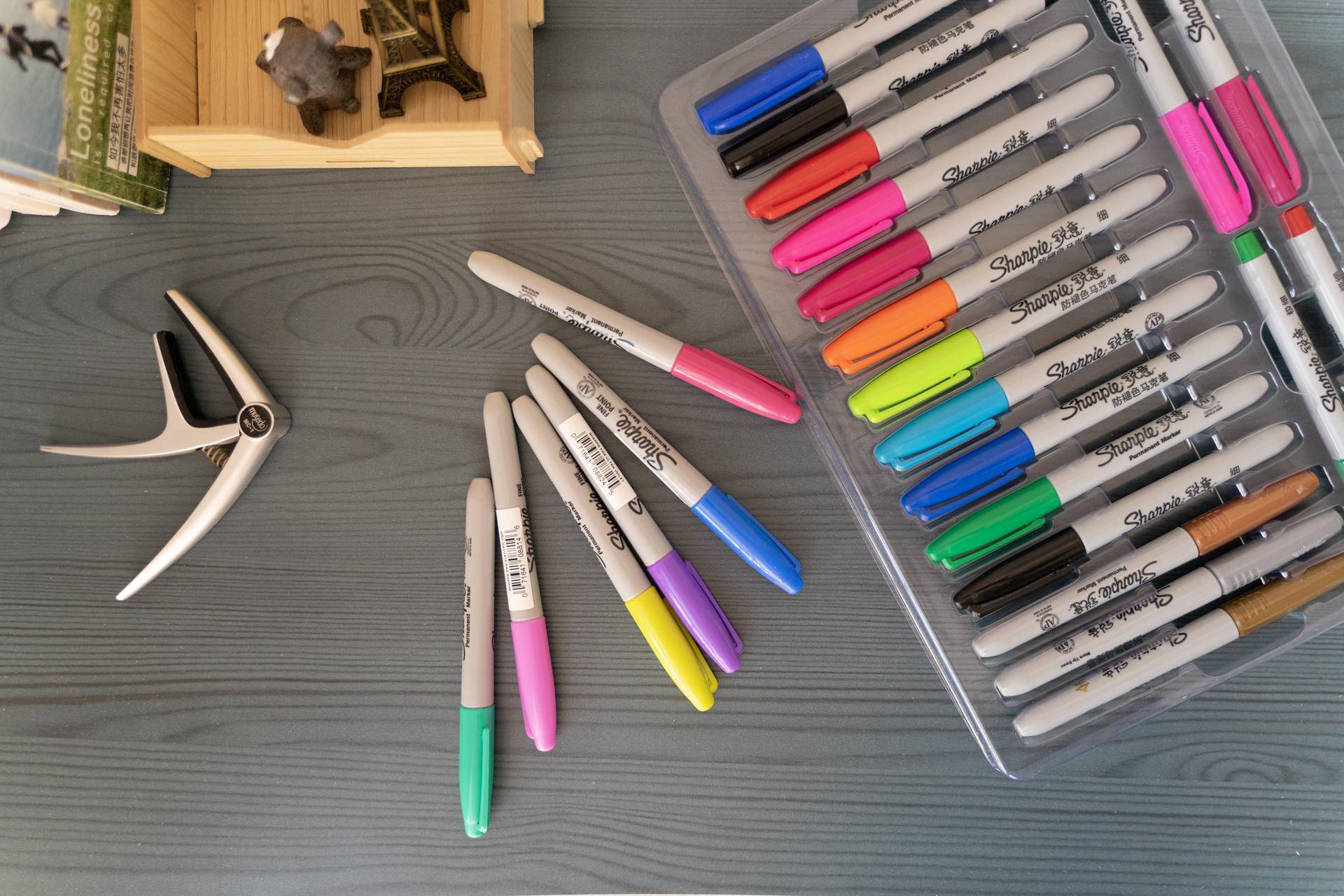 光顾着玩儿了，看完介绍才知道朋友送的这套马克笔差点被浪费了