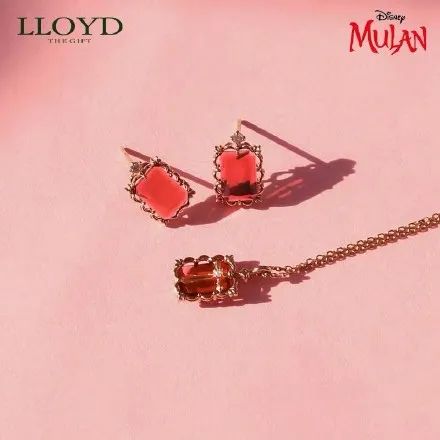 今年春天，全世界都在和花木兰联名！