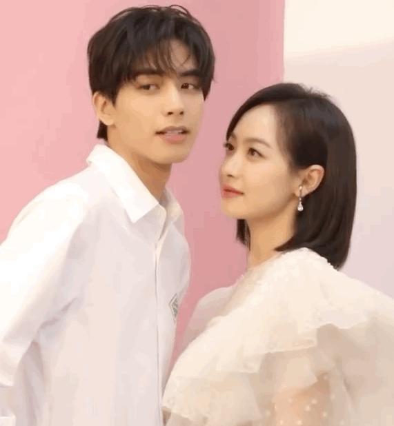 怎么练眼神让眼睛有灵气,每天戴眼镜眼睛会小吗