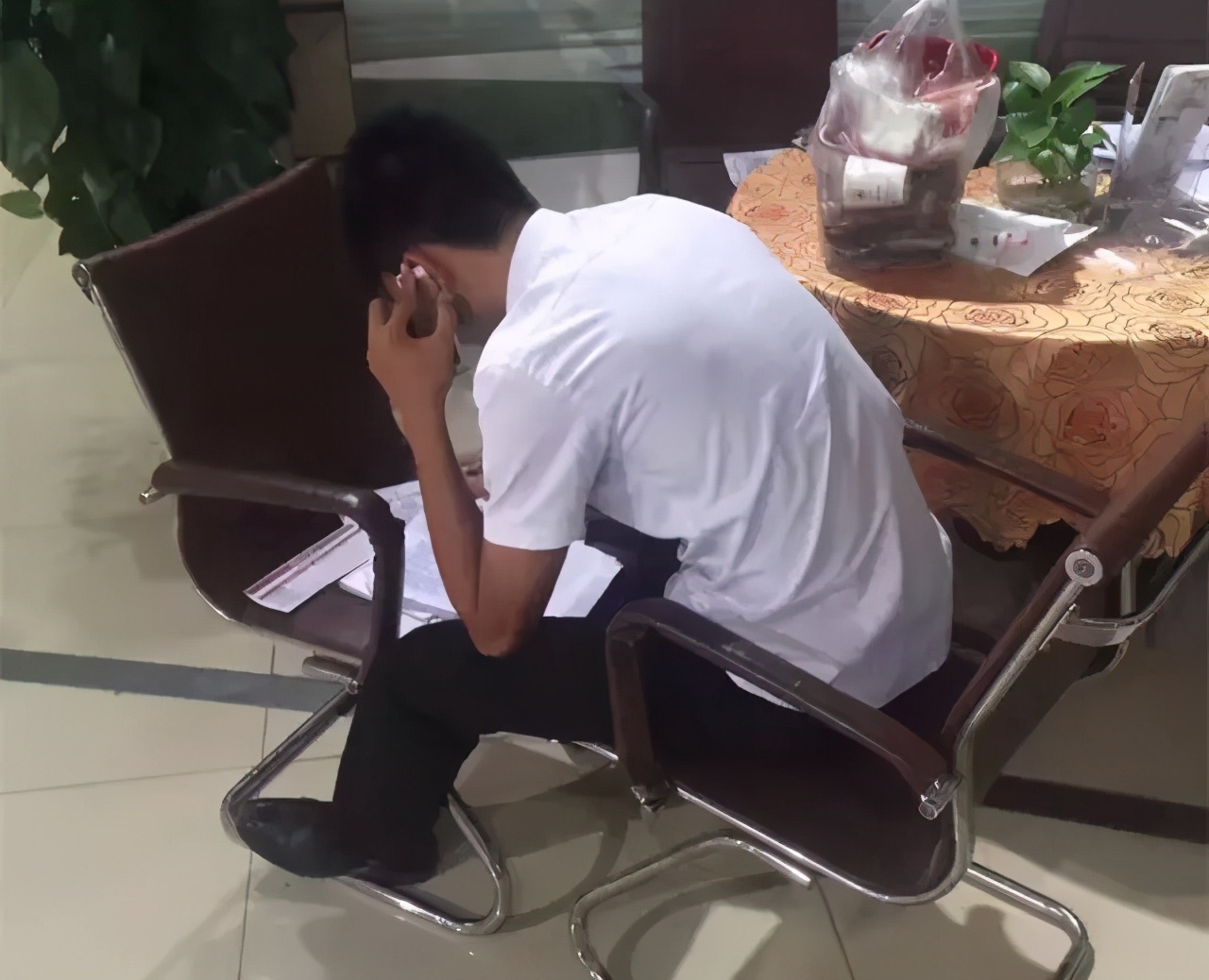 4s店哪一个岗位赚钱,你以为的4s店员工