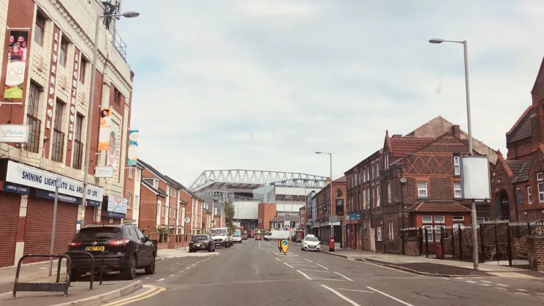 英国夜晚自驾,英国自驾游20000够吗