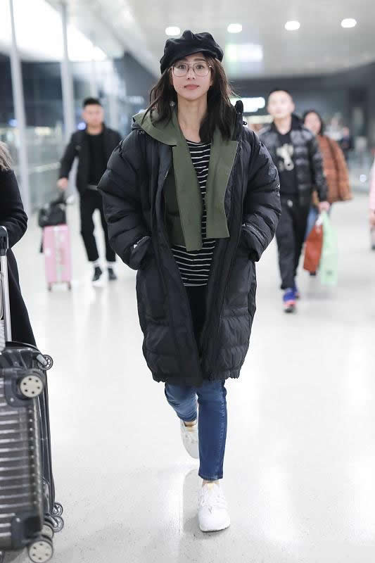 寮犻挧鐢┘鑹插ぇ琛i厤榛戣壊鎷栧湴瑁ゅ瓙,寮犻挧鐢殑鐨。绌挎惌骞茬粌鍙堟樉姘斿満