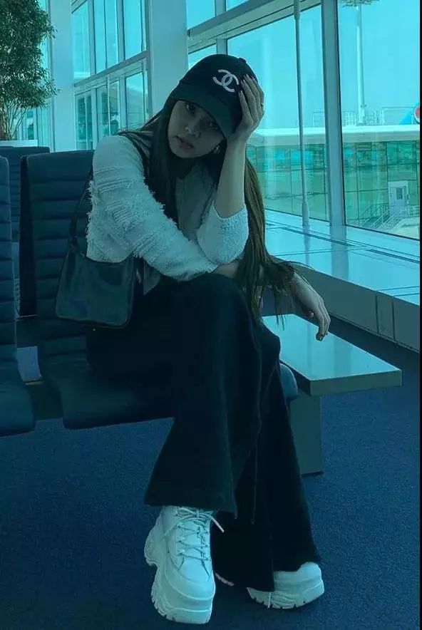 杨幂穿初恋鞋视频,杨幂潮鞋