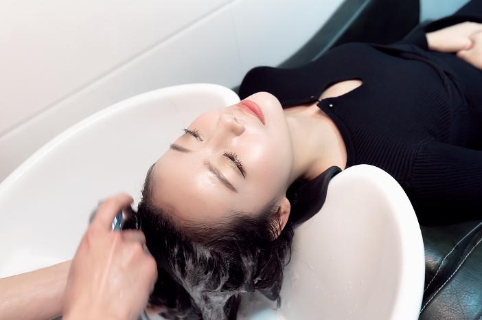 洗头发加碘伏去头屑,洗头发用姜片