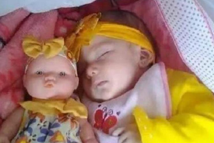 宝宝长得不像自己,千万别给宝宝玩会说话的玩具