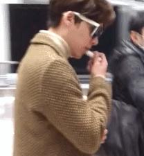 李易峰嘴唇上薄下厚,李易峰唇膏