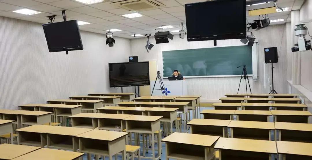 马云的大江湖阿里的双战场