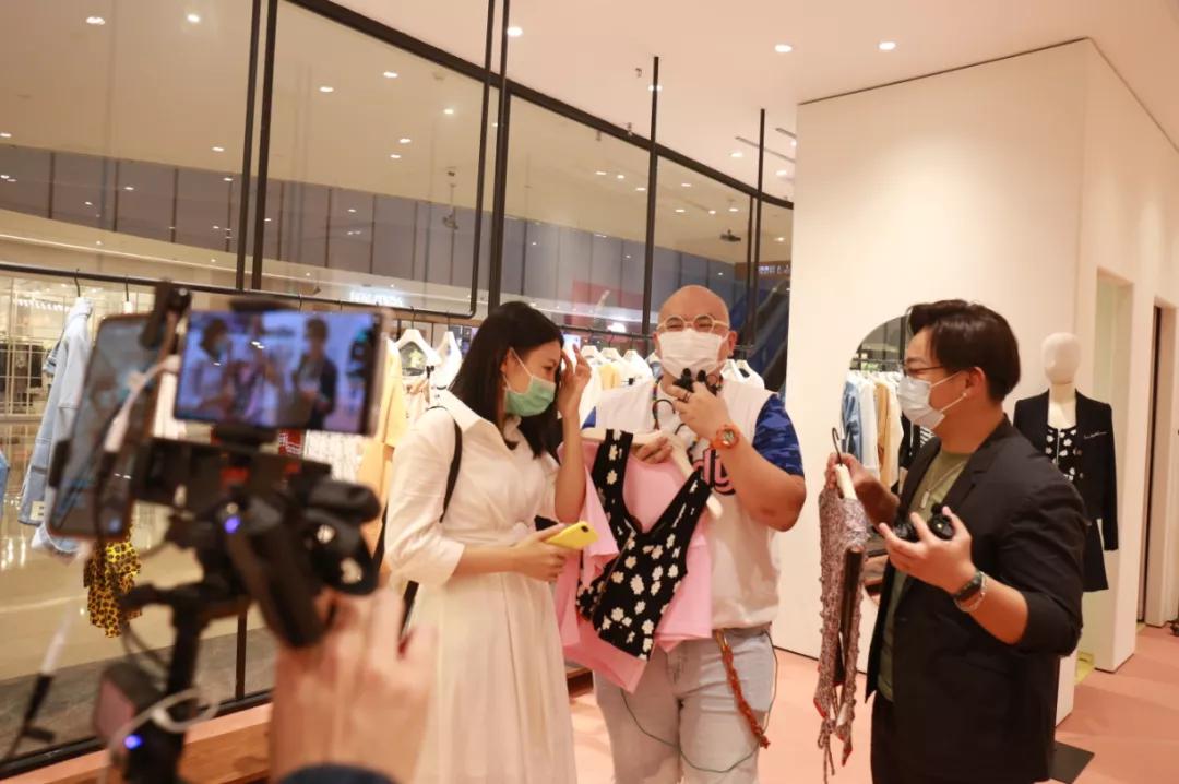 《喺咪松D先》加餐版！携手大旧Bob，带你周末哨街叉叉电~