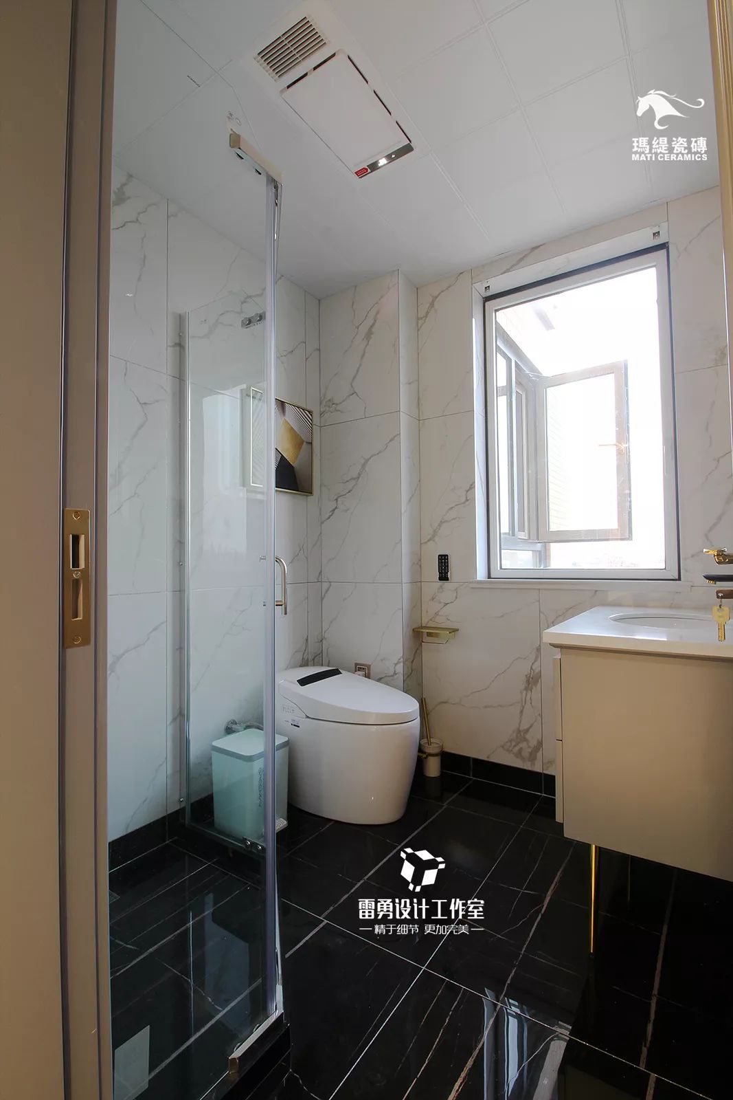 孔雀蓝搭配色彩,神秘的色彩高级灰