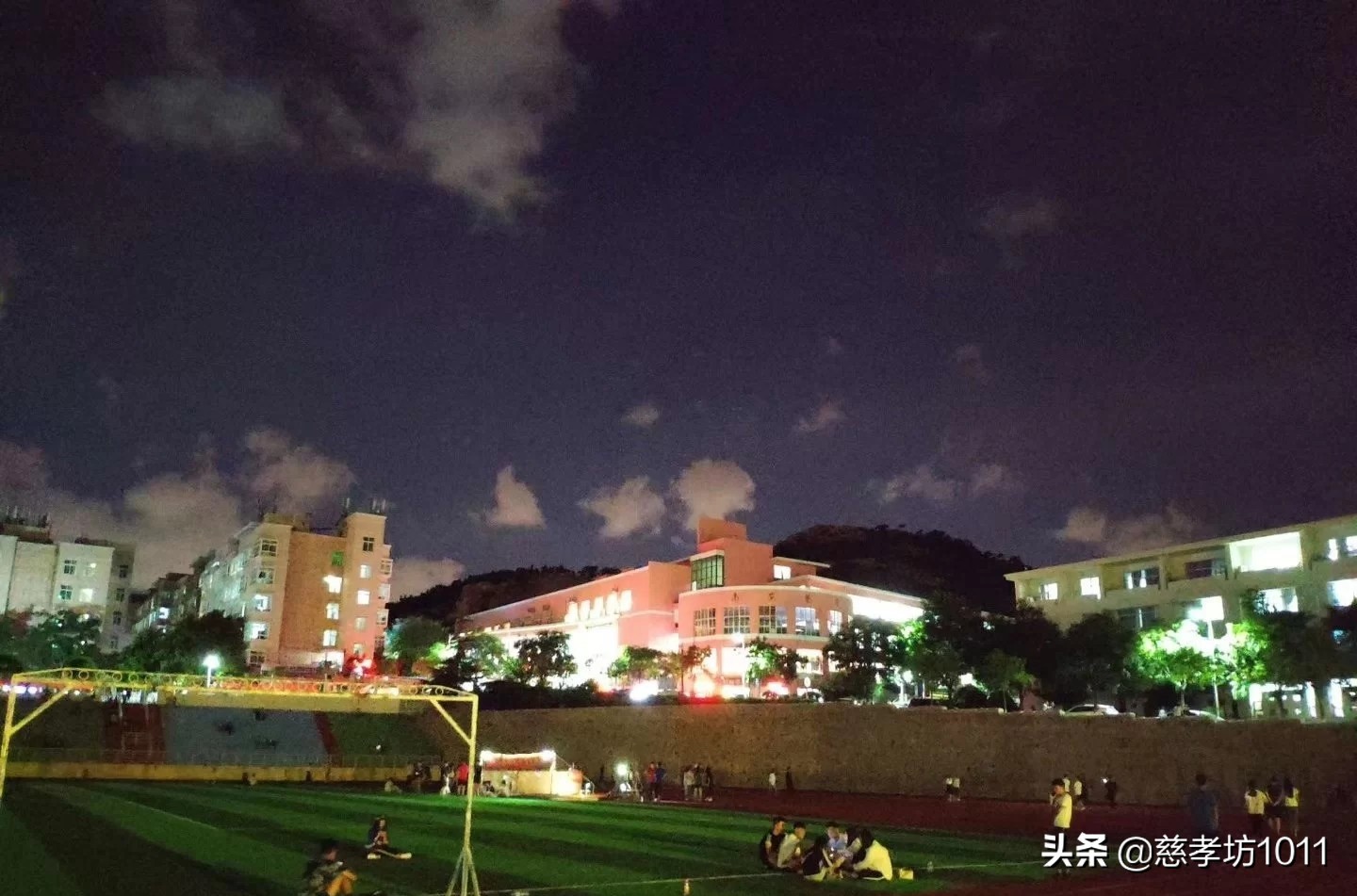 我的大学时光英语,在青岛科技大学读书什么感觉