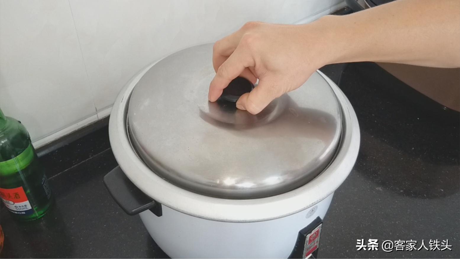 正宗客家盐焗鸡怎样做,真正的客家盐焗鸡的做法