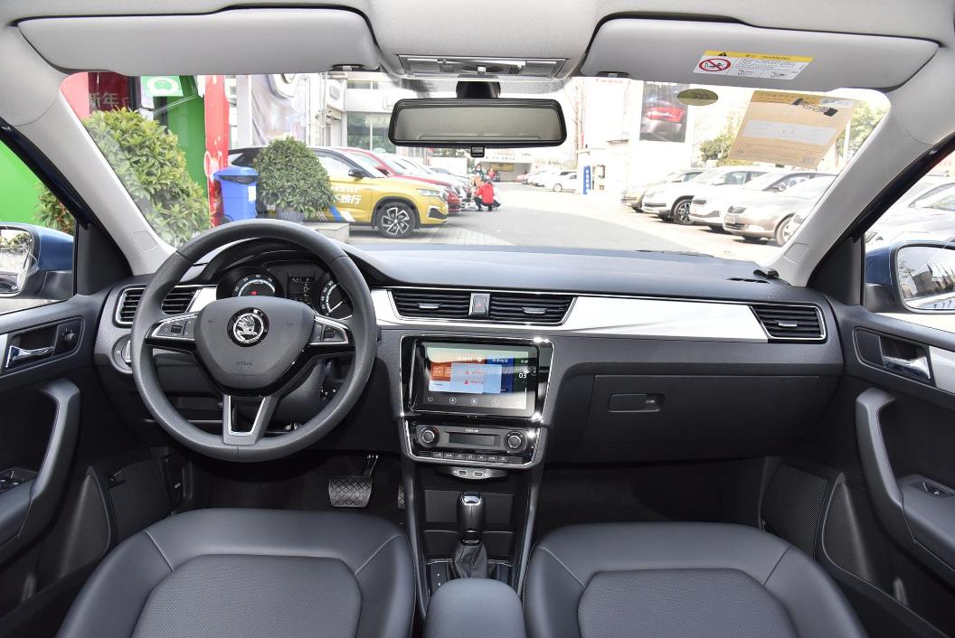 油耗低的车5万左右,油耗5.0左右的车