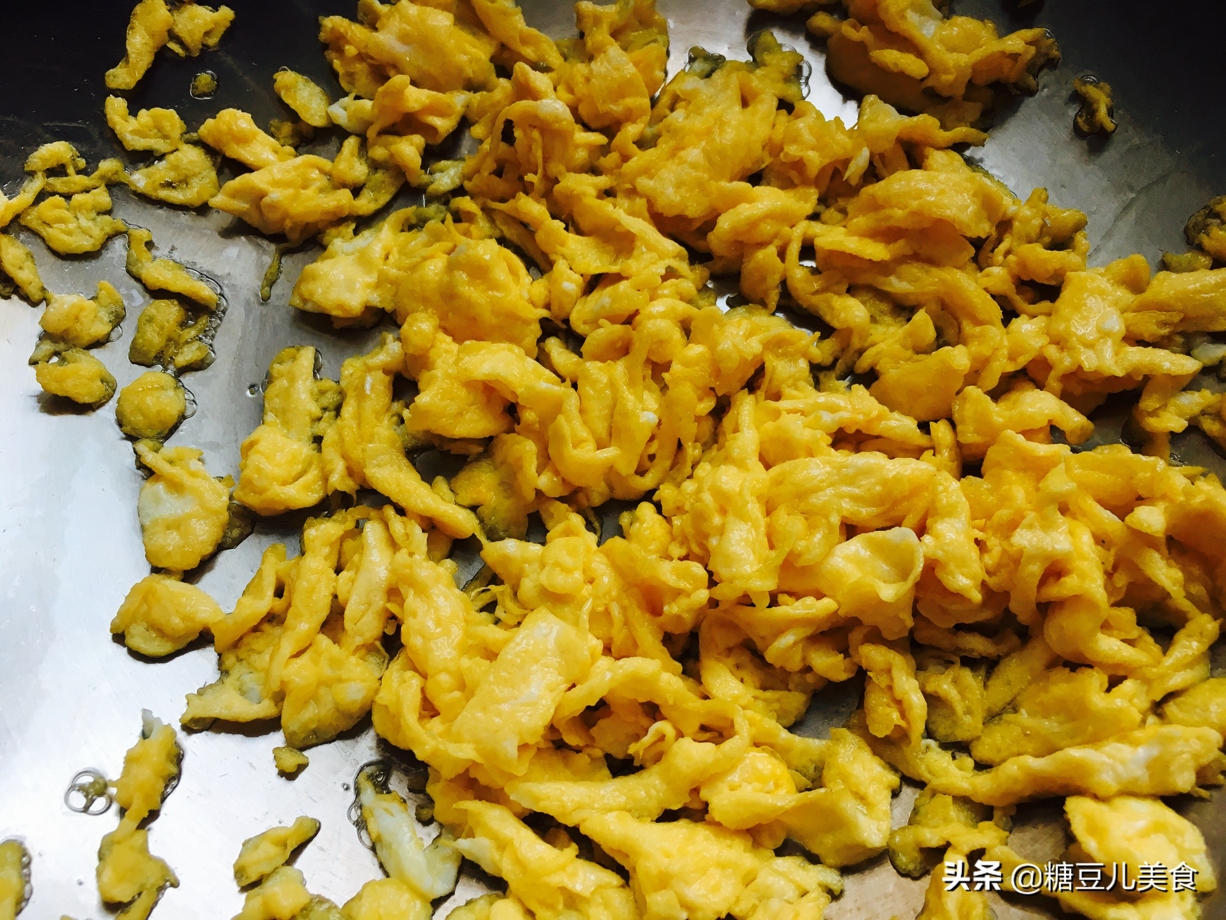 一把菠菜3个鸡蛋,一把菠菜三个鸡蛋馅饼