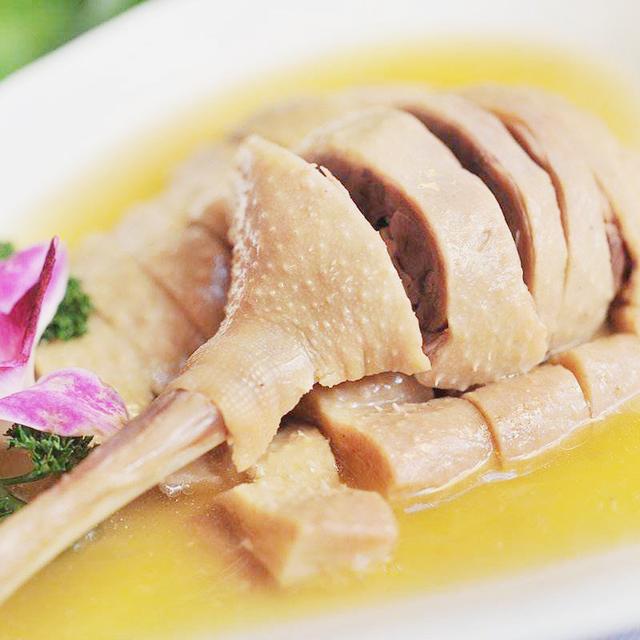 后疫情时期，镇江的这篇盐水鹅文章，真正好味又耐人寻味