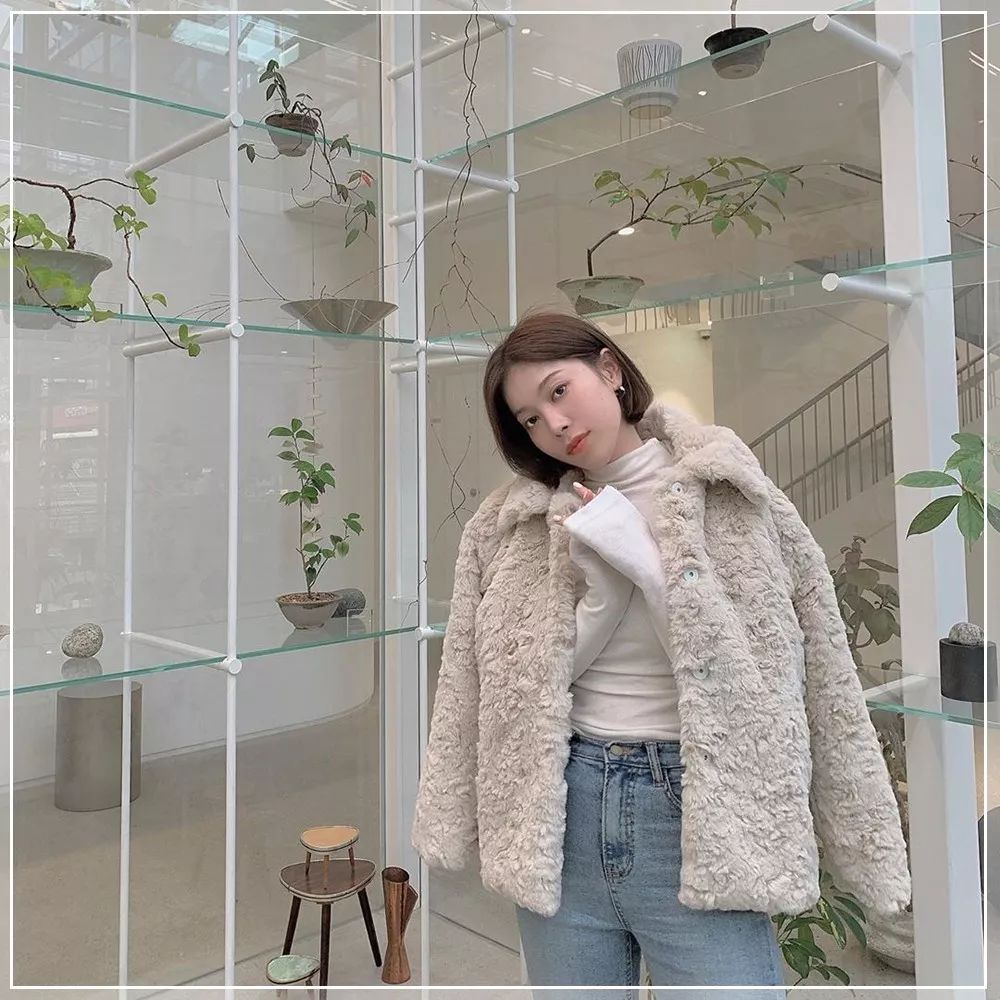 杨幂波司登羽绒服白色中长款,杨幂穿波司登羽绒服是哪一款