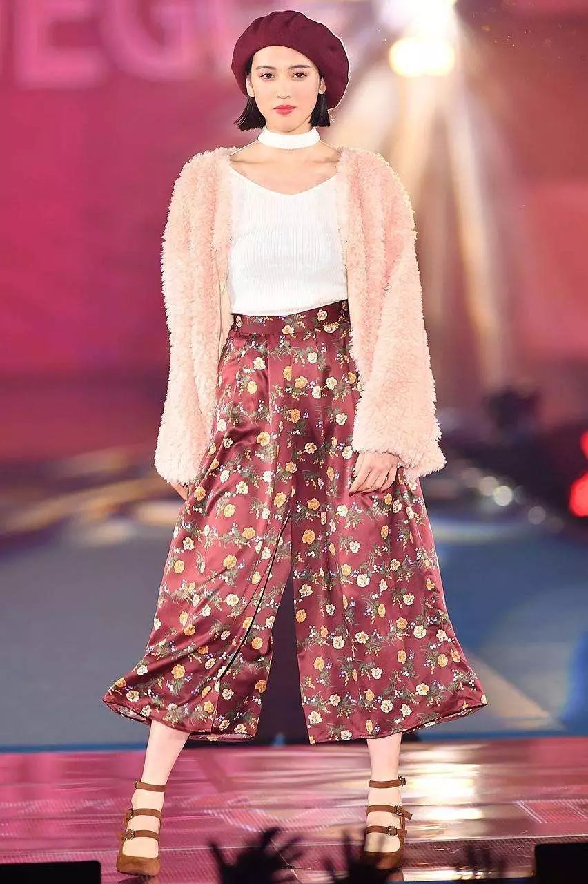 一米五小粗腿,158腿粗矮个子t台走秀穿什么