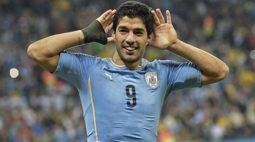 这不是有病？骨折球员按要求到国家队报到能踢过泰国吗