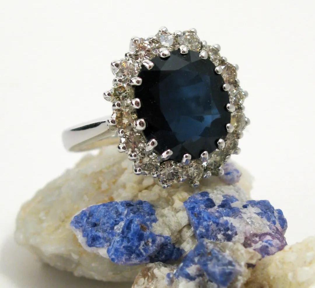 为什么英国总是把蓝宝石作为婚戒,王室贵族是如何挑选结婚戒指的