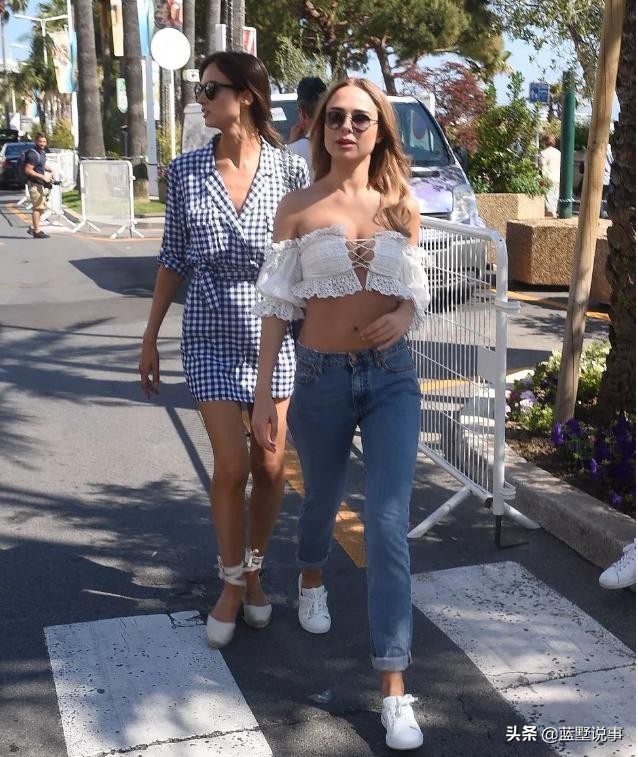 金伯利加纳维密秀写真,英超最火身材足球宝贝新一姐