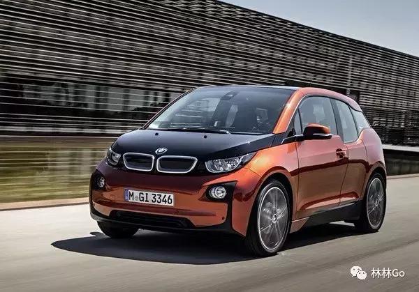 S1000RR摩托车新增M套件,BMW两款拳头产品重拳出击!