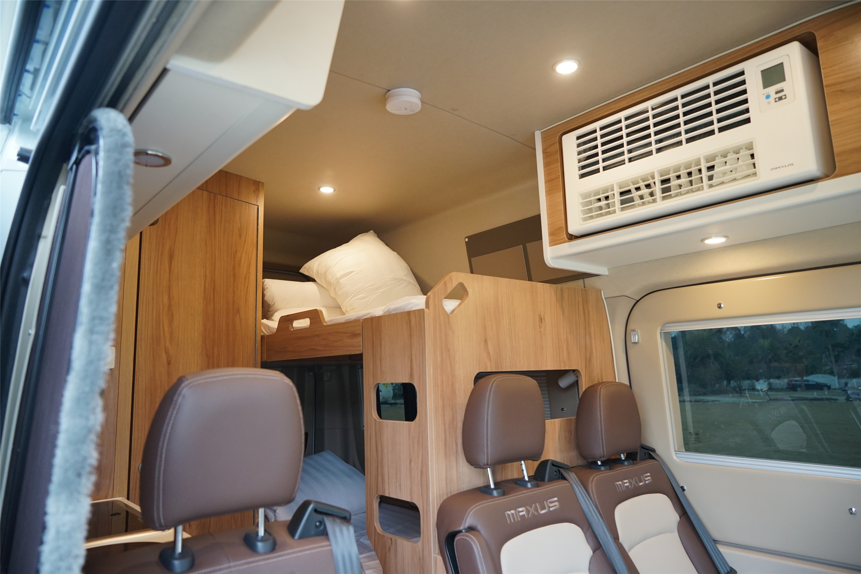 上汽大通maxus旅行家v90房车,房车大全大通v90