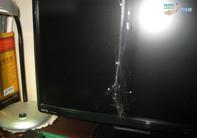 鱼钩手动绑钩器的使用方法,电动绑钩器怎么绑小鱼钩