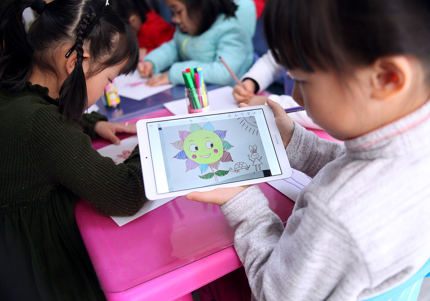 荣耀平板58寸值不值得入手,荣耀小平板58英寸评测