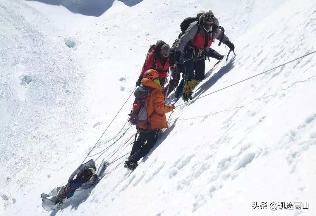 那一年，他们滑坠到人生的谷底：两名登山者和两部电影