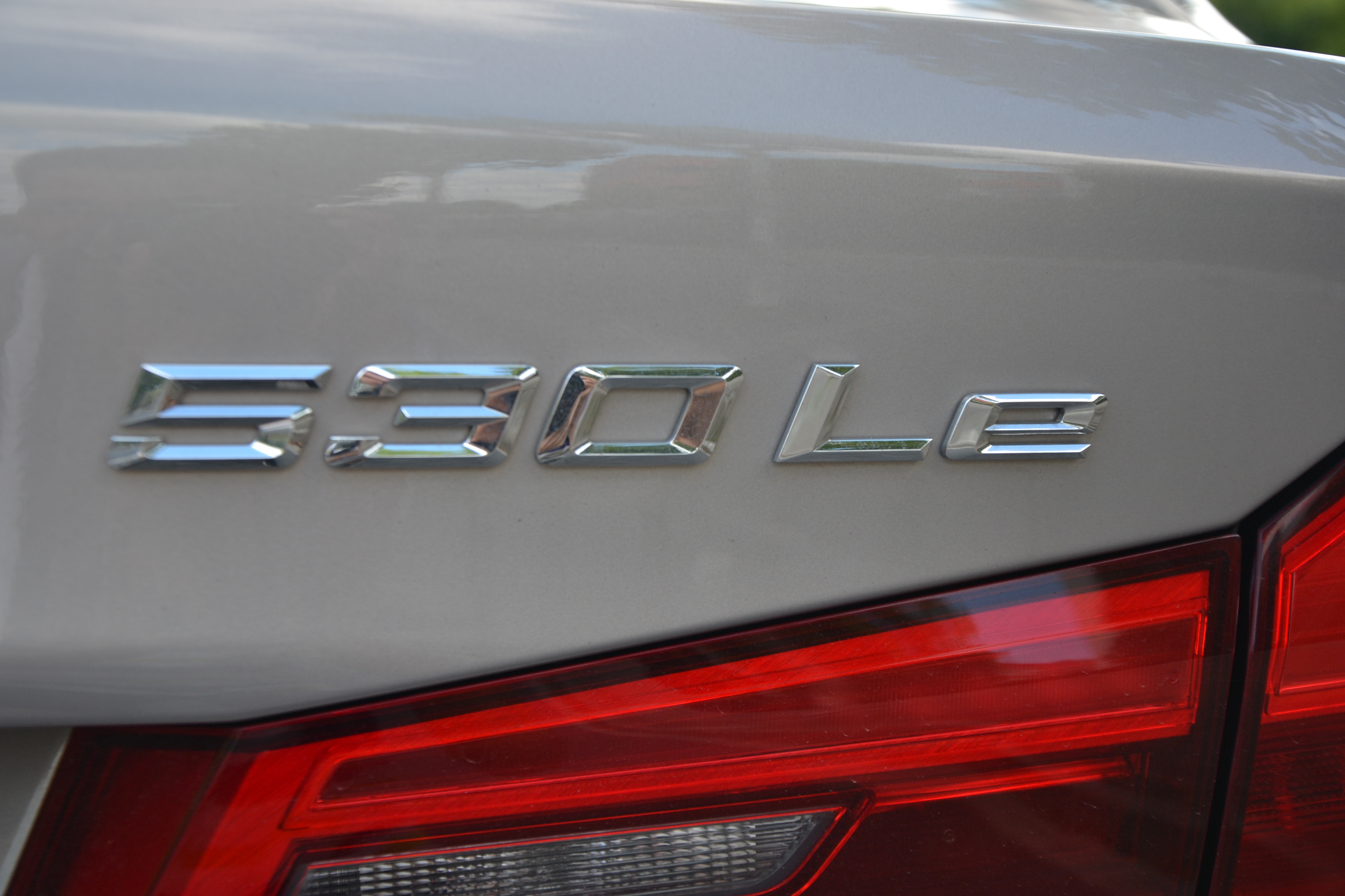 宝马530le混动可以边跑边充电吗,宝马530le新能源驾驶感受