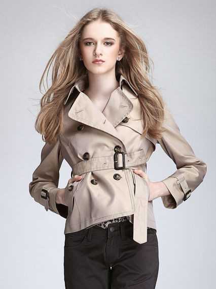 女生怎样穿衣服算保守,女生怎么穿衣服才好看