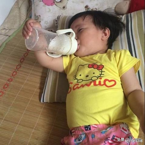 四种假牛奶不适合孩子吃,没有营养的假牛奶