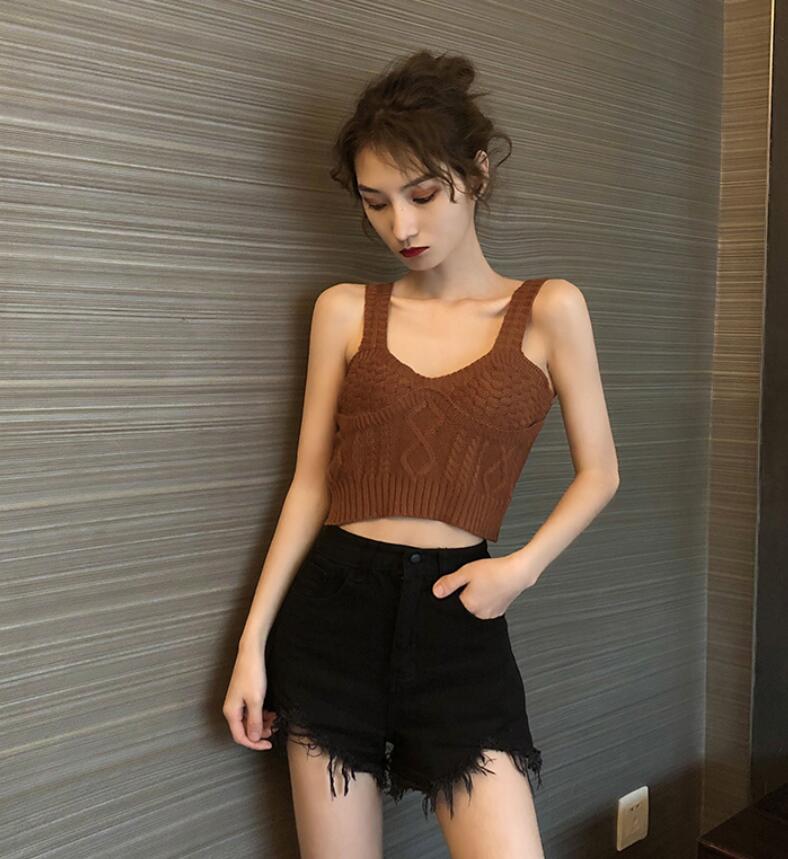 如何把长裤改成毛边裤,长裤上有窟窿怎么改短裤