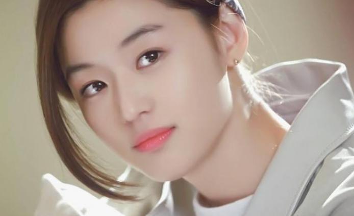 公认韩剧第一名来自星星的你,怎么评价韩剧请回答1988